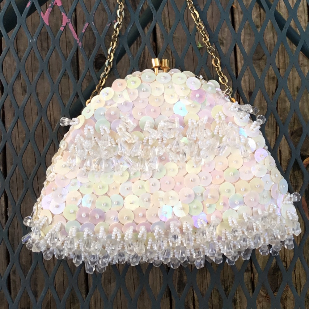 SMALL WHITE BEADED COCKTAIL BAG